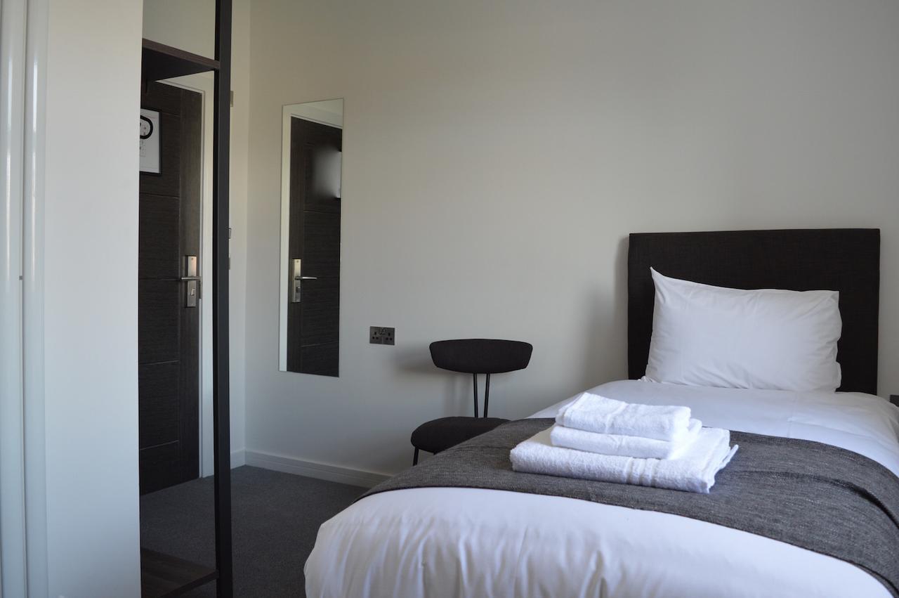 Deluxe Single Room,668674647:JPEG